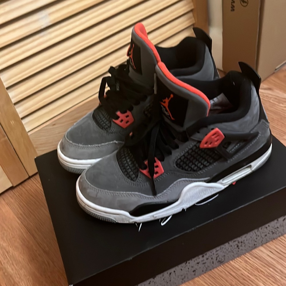 Jordan Retro 4 Infrared